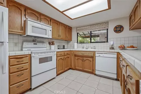 Kitchen - 834 Nicklaus, Paso Robles, CA 93446 photo 1 of 2