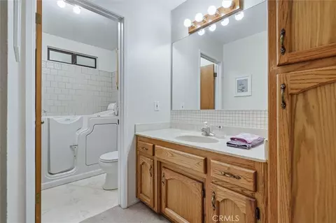 Bath - 834 Nicklaus, Paso Robles, CA 93446 photo 1 of 1