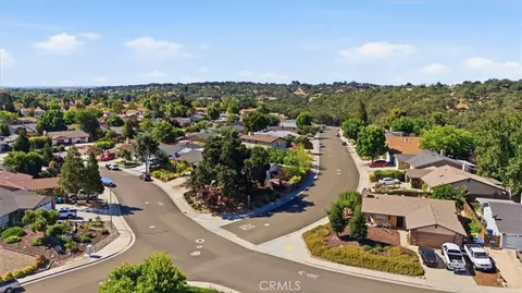 View/Area - 834 Nicklaus, Paso Robles, CA 93446 photo 4 of 12