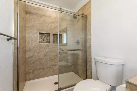 Bath - 840 Madrone, Paso Robles, CA 93446 photo 2 of 5