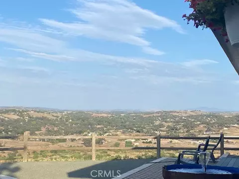 View/Area - 840 Madrone, Paso Robles, CA 93446 photo 1 of 7