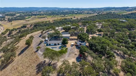 View/Area - 840 Madrone, Paso Robles, CA 93446 photo 2 of 7