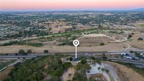View/Area - 840 Madrone, Paso Robles, CA 93446 photo 5 of 7
