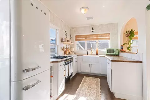 Kitchen - 127 Capitol Hl, Paso Robles, CA 93446 photo 1 of 2