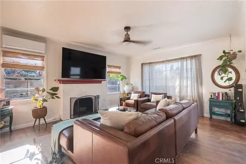 Living - 127 Capitol Hl, Paso Robles, CA 93446 photo 2 of 3
