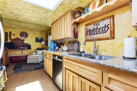 Kitchen - 1105 Parkview Ln, Paso Robles, CA 93446 photo 5 of 5