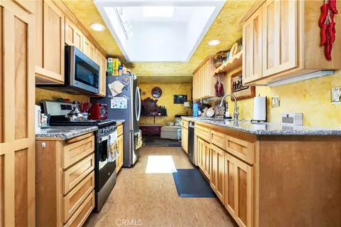Kitchen - 1105 Parkview Ln, Paso Robles, CA 93446 photo 4 of 5
