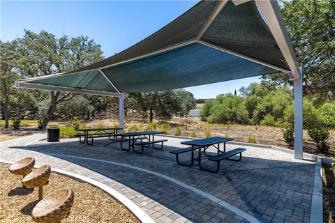 Exterior - 1105 Parkview Ln, Paso Robles, CA 93446 photo 9 of 10