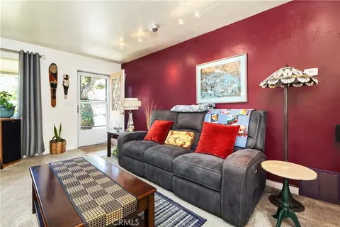 Living - 1105 Parkview Ln, Paso Robles, CA 93446 photo 3 of 4