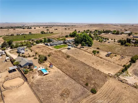 8290 Plane View Pl, Paso Robles, CA 93446 photo 16