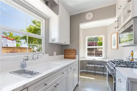 Kitchen - 2015 Oak, Paso Robles, CA 93446 photo 1 of 2