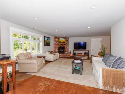 Living - 610 Allen Ct, Templeton, CA 93465 photo 1 of 3