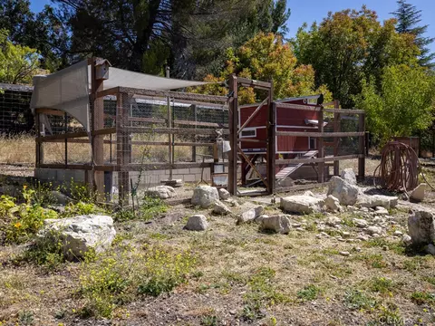 Exterior - 610 Allen Ct, Templeton, CA 93465 photo 13 of 14