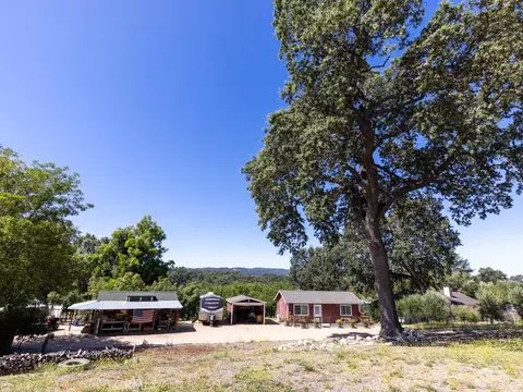 Exterior - 610 Allen Ct, Templeton, CA 93465 photo 7 of 14