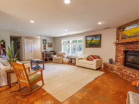 Living - 610 Allen Ct, Templeton, CA 93465 photo 3 of 3