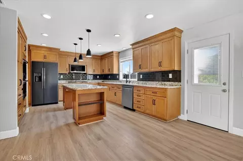 Kitchen - 941 Pellham, Lompoc, CA 93436 photo 3 of 8