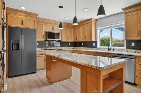 Kitchen - 941 Pellham, Lompoc, CA 93436 photo 6 of 8