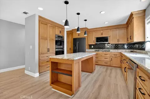 Kitchen - 941 Pellham, Lompoc, CA 93436 photo 4 of 8