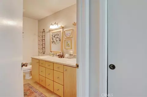 Bath - 3944 Mesa Cir, Lompoc, CA 93436 photo 3 of 6