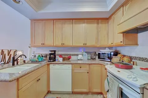 Kitchen - 3944 Mesa Cir, Lompoc, CA 93436 photo 2 of 4