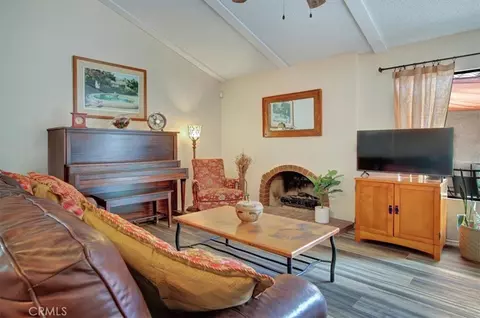Living - 3944 Mesa Cir, Lompoc, CA 93436 photo 2 of 2