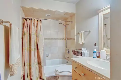 Bath - 3944 Mesa Cir, Lompoc, CA 93436 photo 1 of 6