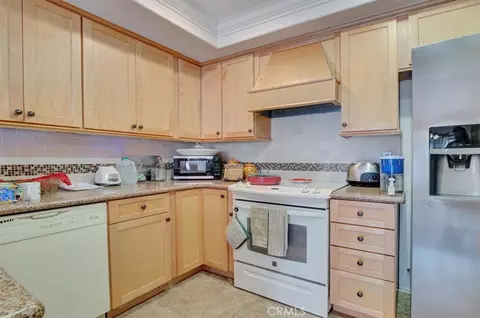 Kitchen - 3944 Mesa Cir, Lompoc, CA 93436 photo 1 of 4