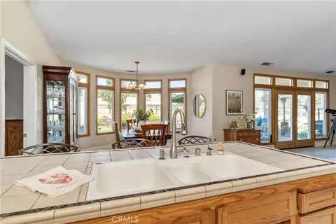 Kitchen - 1615 Buggywhip Ln, Paso Robles, CA 93446 photo 2 of 4