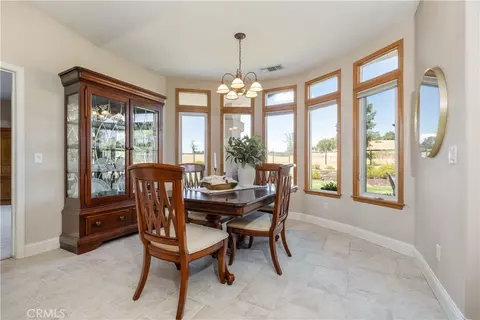 Dining - 1615 Buggywhip Ln, Paso Robles, CA 93446 photo 1 of 1