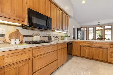 Kitchen - 1615 Buggywhip Ln, Paso Robles, CA 93446 photo 3 of 4