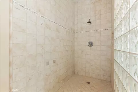Bath - 1615 Buggywhip Ln, Paso Robles, CA 93446 photo 6 of 11