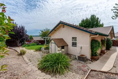 Exterior - 25 Aurora, Templeton, CA 93465 photo 7 of 10