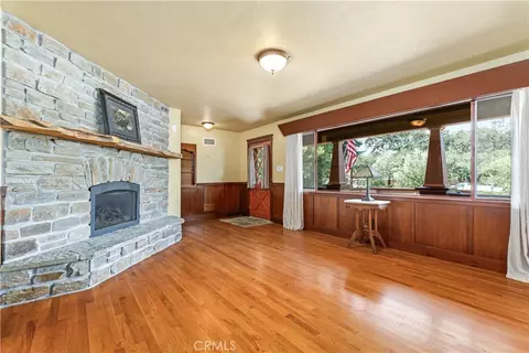 Living - 370 Pacific Ave, Paso Robles, CA 93446 photo 5 of 6