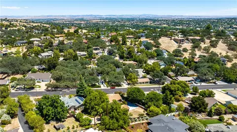 View/Area - 370 Pacific Ave, Paso Robles, CA 93446 photo 6 of 12