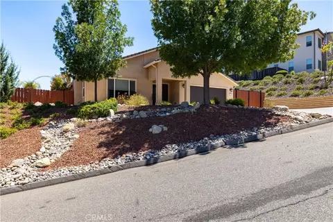 Exterior - 2740 Edgewood Ct, Paso Robles, CA 93446 photo 4 of 9
