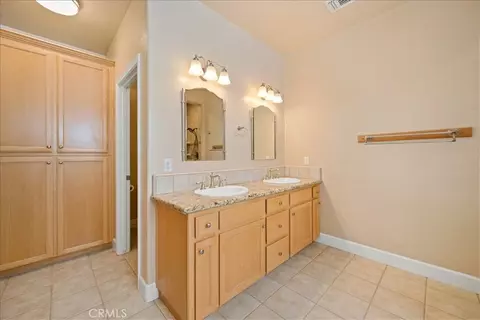 Bath - 595 Red Cloud, Paso Robles, CA 93446 photo 2 of 3