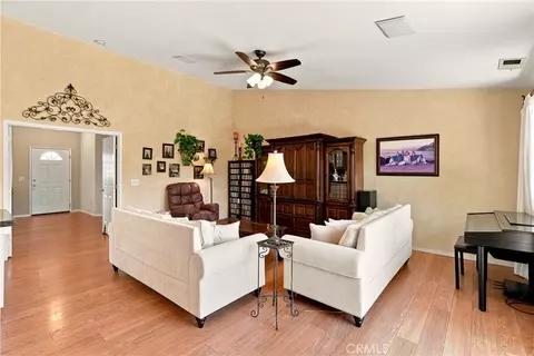 25 Rainbow Ct, Templeton, CA 93465 photo 4