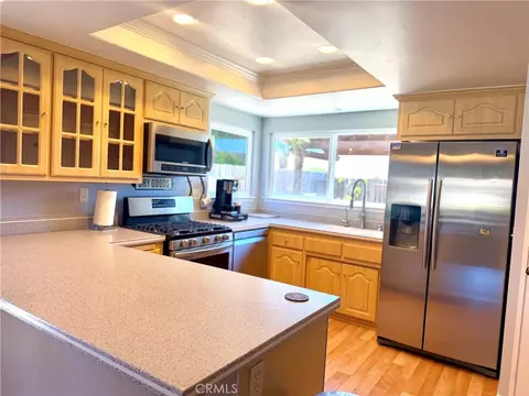 Kitchen - 148 Galaxy, Vandenberg Village, CA 93436 photo 2 of 3