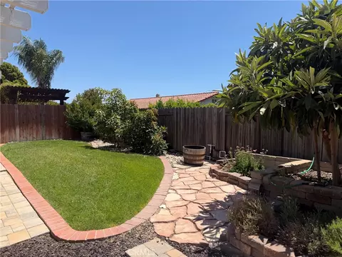Exterior - 148 Galaxy, Vandenberg Village, CA 93436 photo 18 of 22