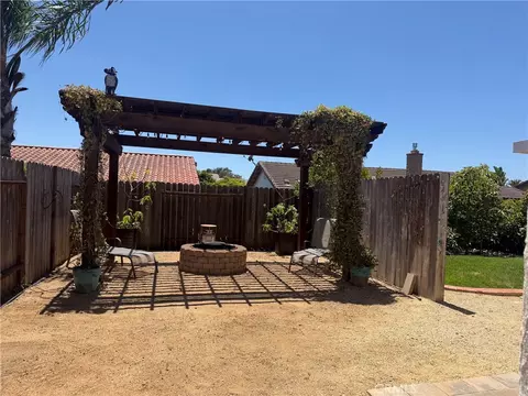 Exterior - 148 Galaxy, Vandenberg Village, CA 93436 photo 10 of 22
