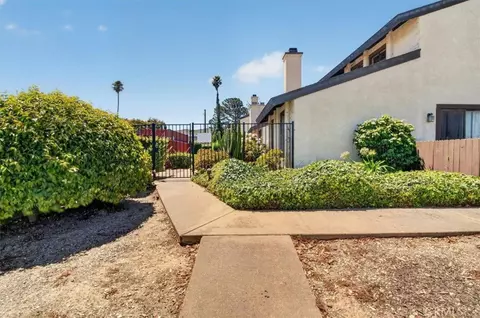Exterior - 1302 W Apricot, Lompoc, CA 93436 photo 2 of 4