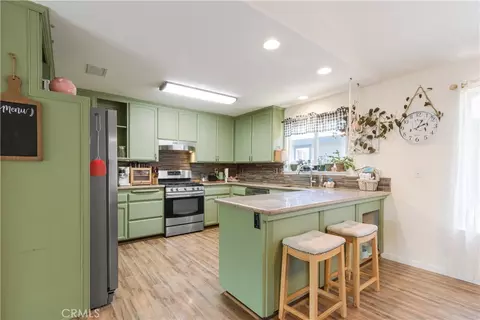 Kitchen - 150 S 7th St, Shandon, CA 93461 photo 2 of 3