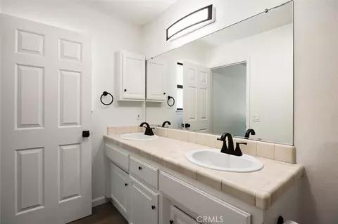 Bath - 14740 Morningside Rd, Atascadero, CA 93422 photo 5 of 6