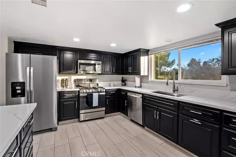 Kitchen - 1020 San Ramon, Atascadero, CA 93422 photo 2 of 2