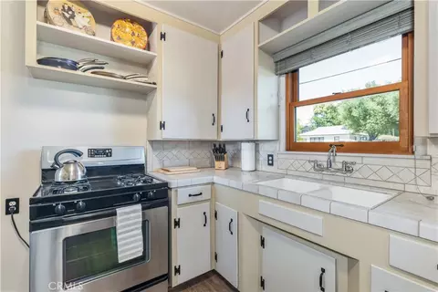 Kitchen - 240 Oak, Paso Robles, CA 93446 photo 3 of 4