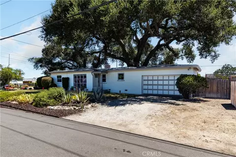Exterior - 240 Oak, Paso Robles, CA 93446 photo 2 of 15