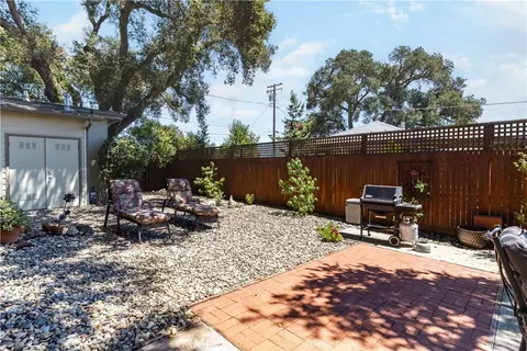 Exterior - 240 Oak, Paso Robles, CA 93446 photo 5 of 15