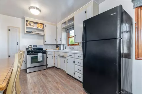 Kitchen - 240 Oak, Paso Robles, CA 93446 photo 2 of 4