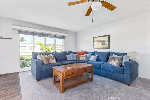 Living - 240 Oak, Paso Robles, CA 93446 photo 4 of 6