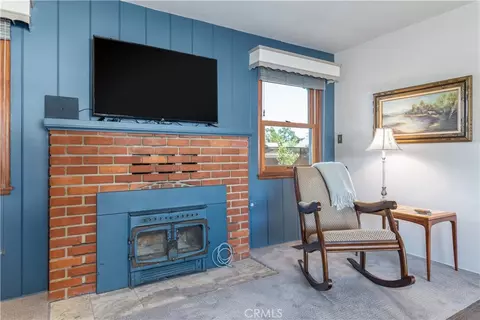 Living - 240 Oak, Paso Robles, CA 93446 photo 3 of 6